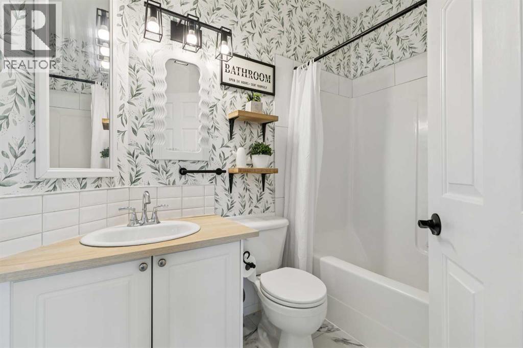 225 Somerset Drive Sw, Calgary, Alberta  T2Y 3K2 - Photo 15 - A2298806