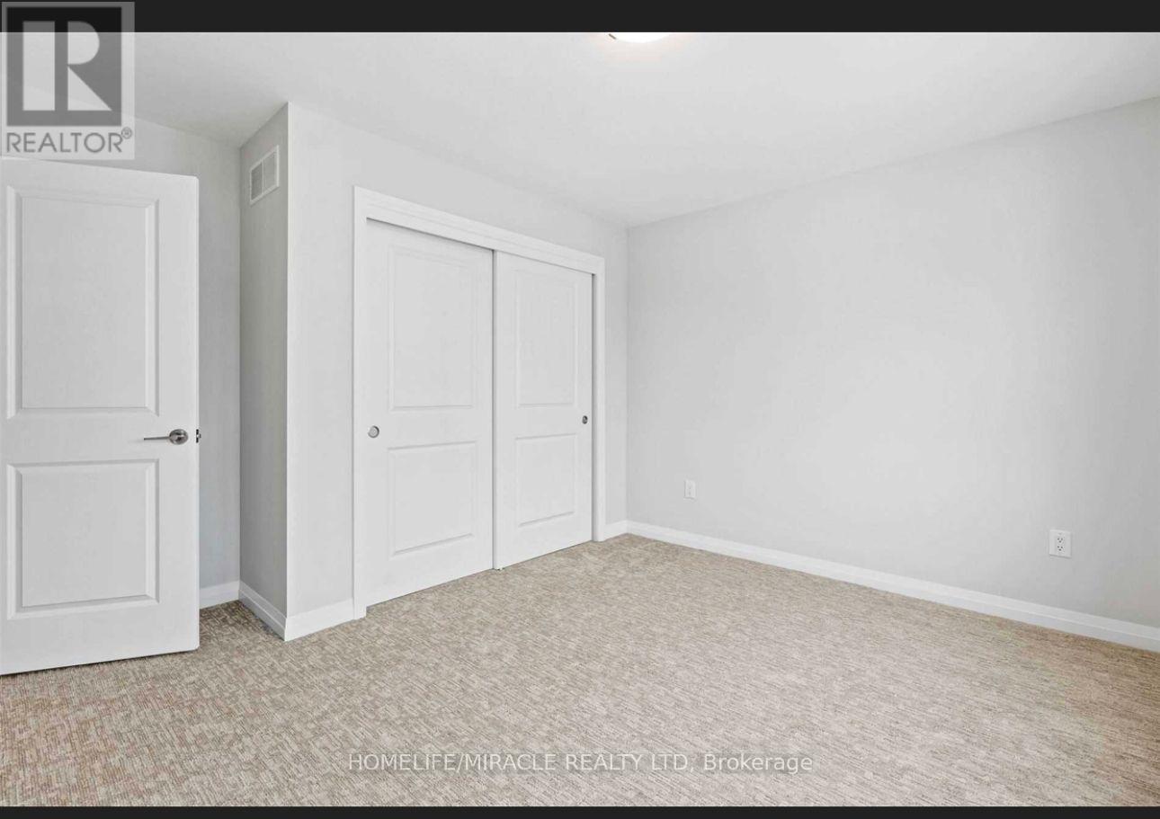 9302 White Oak Avenue, Niagara Falls, Ontario  L2G 0E9 - Photo 11 - X12957520