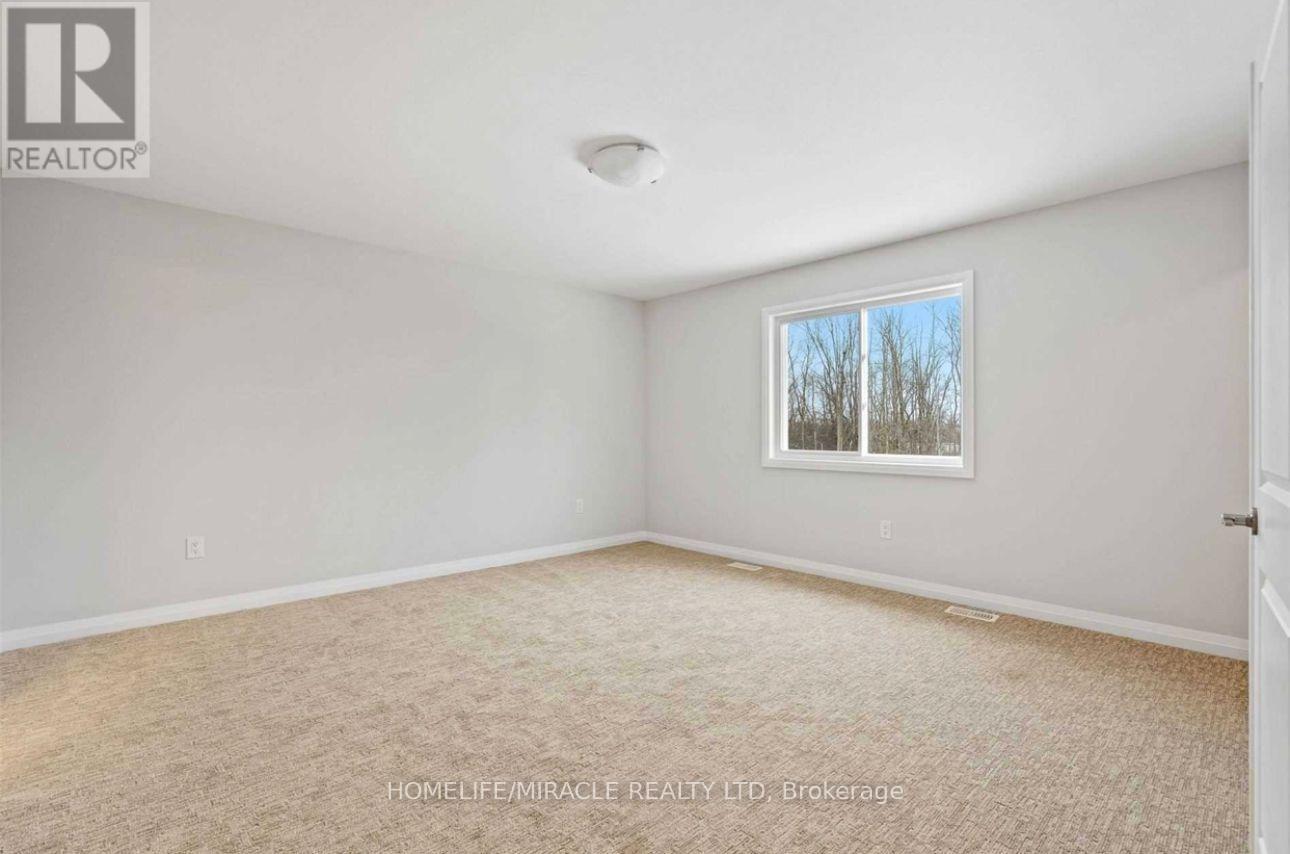 9302 White Oak Avenue, Niagara Falls, Ontario  L2G 0E9 - Photo 12 - X12957520