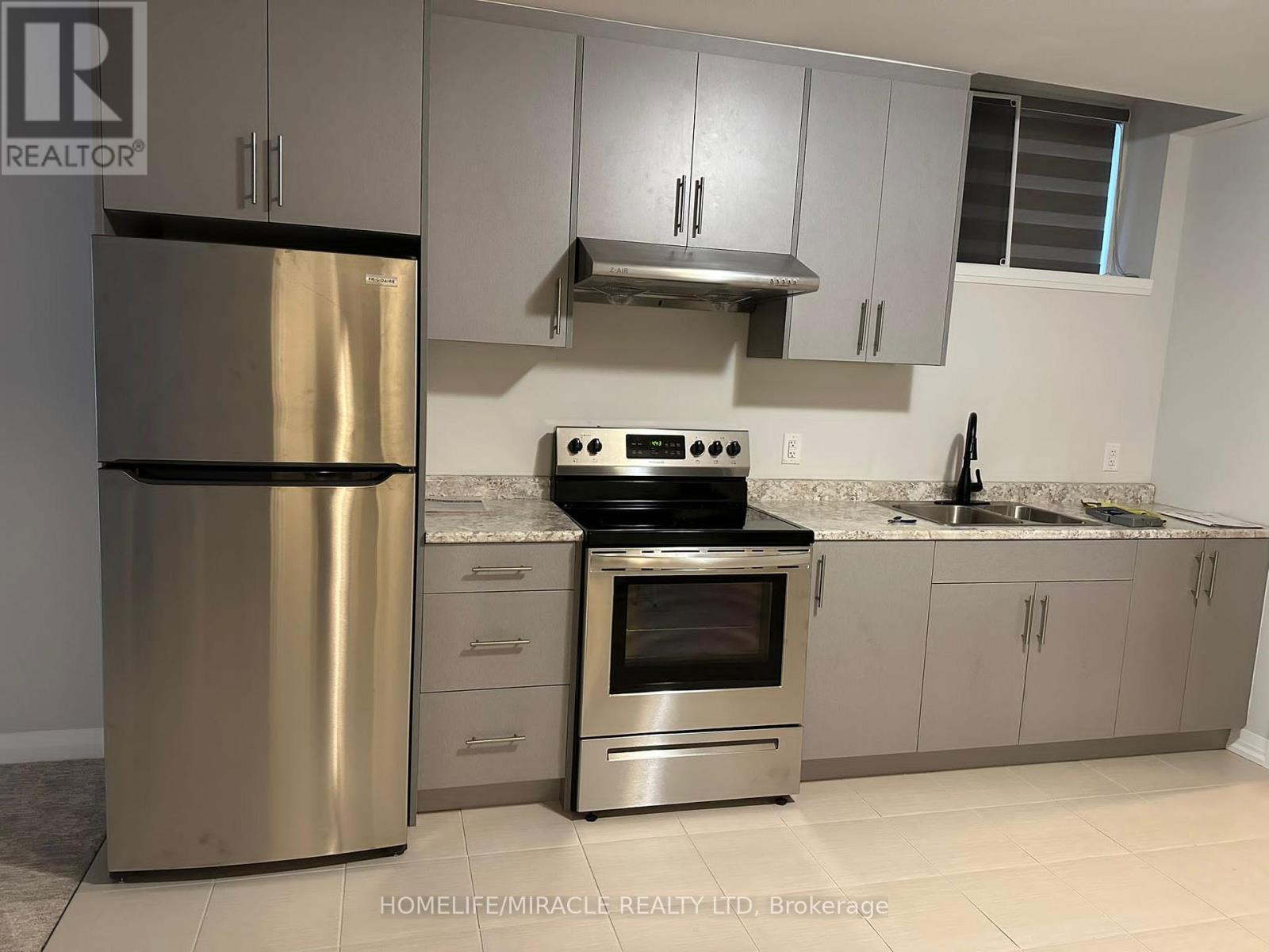 9302 White Oak Avenue, Niagara Falls, Ontario  L2G 0E9 - Photo 18 - X12957520