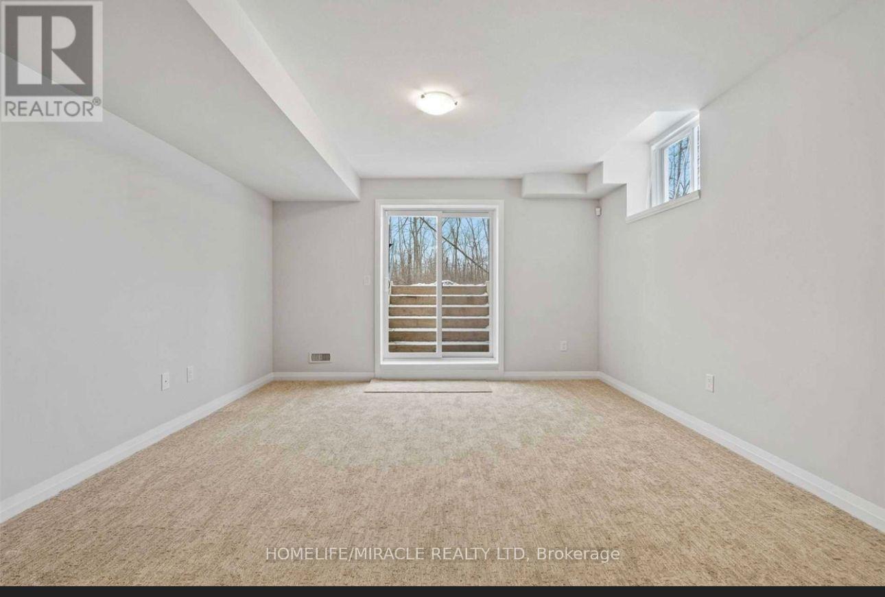 9302 White Oak Avenue, Niagara Falls, Ontario  L2G 0E9 - Photo 20 - X12957520