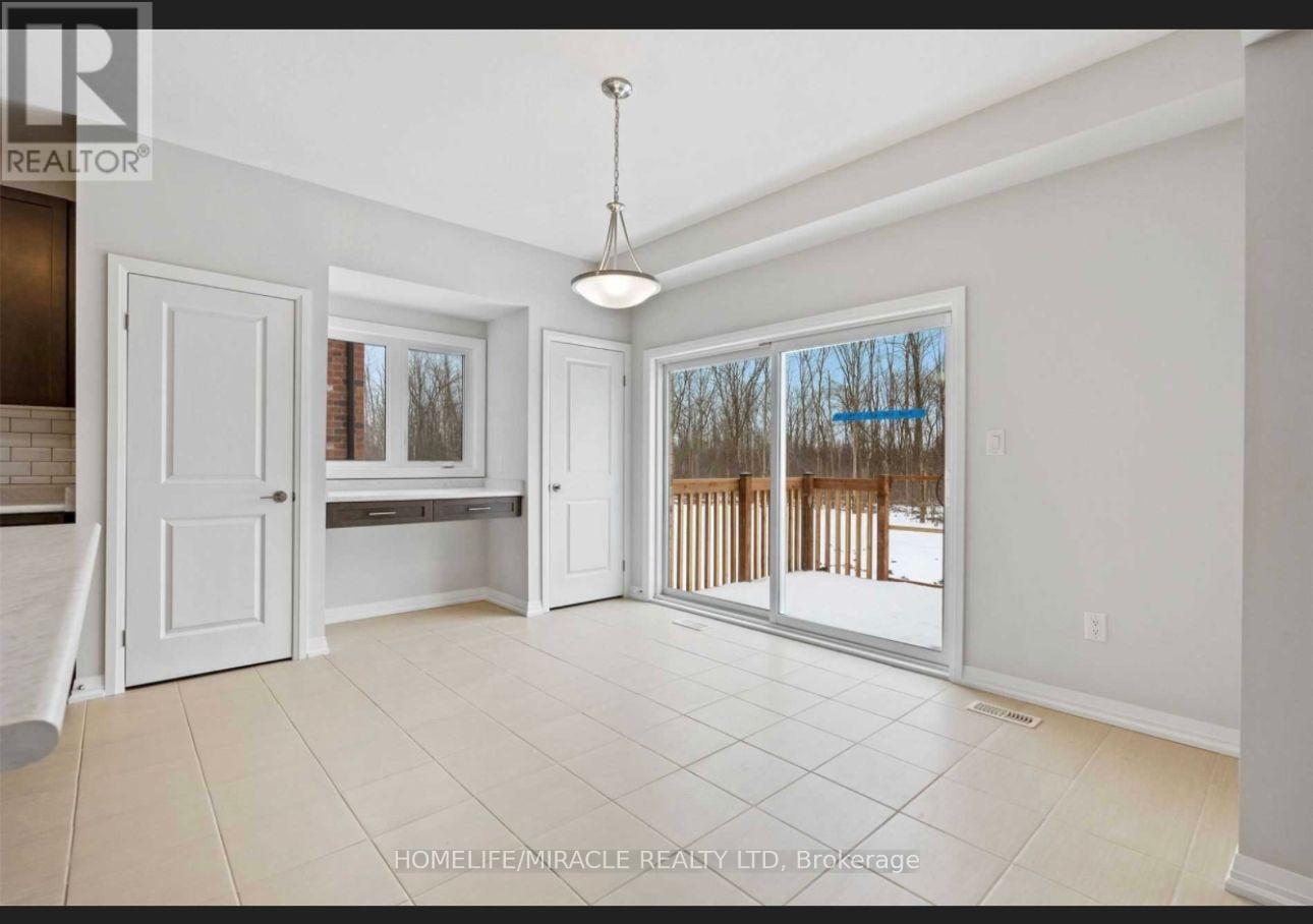 9302 White Oak Avenue, Niagara Falls, Ontario  L2G 0E9 - Photo 3 - X12957520