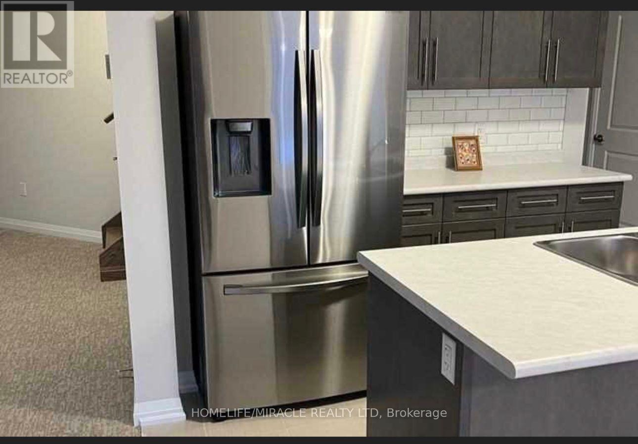 9302 White Oak Avenue, Niagara Falls, Ontario  L2G 0E9 - Photo 4 - X12957520