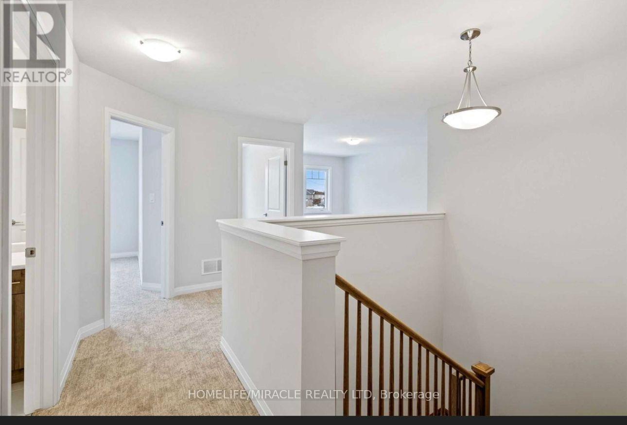 9302 White Oak Avenue, Niagara Falls, Ontario  L2G 0E9 - Photo 6 - X12957520