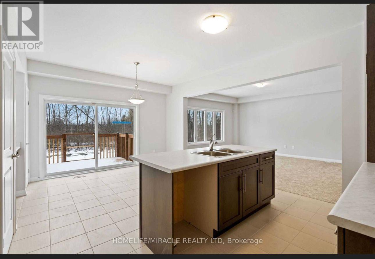 9302 White Oak Avenue, Niagara Falls, Ontario  L2G 0E9 - Photo 7 - X12957520