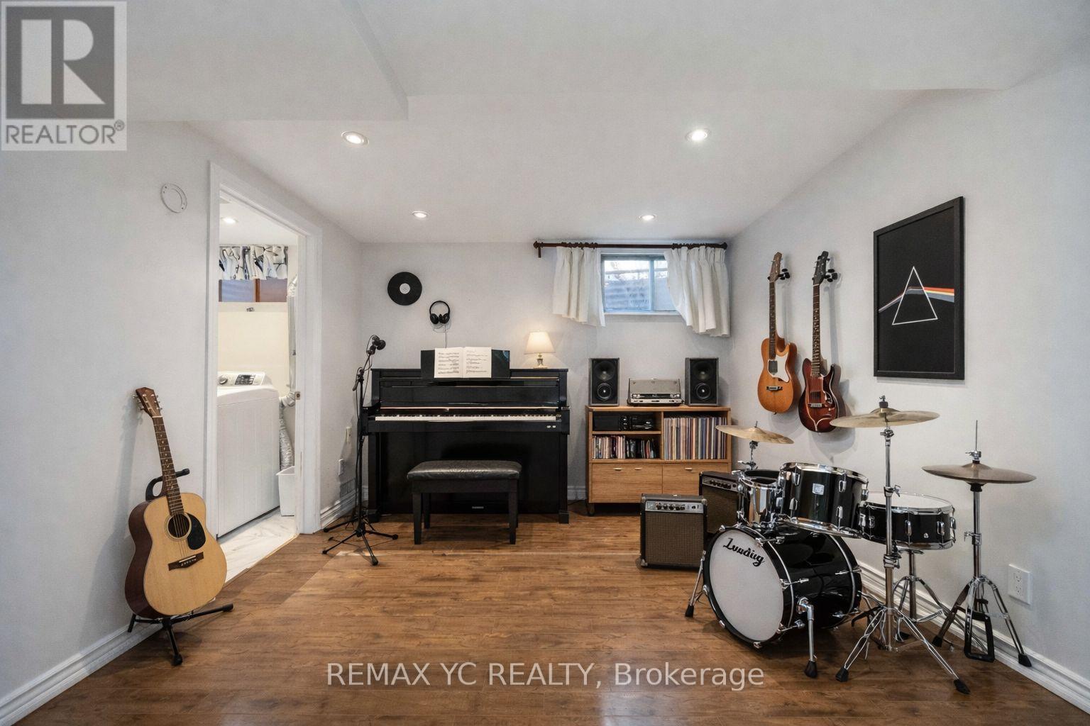 118 Tangle Briarway, Toronto, Ontario  M2J 2M4 - Photo 43 - C12956436