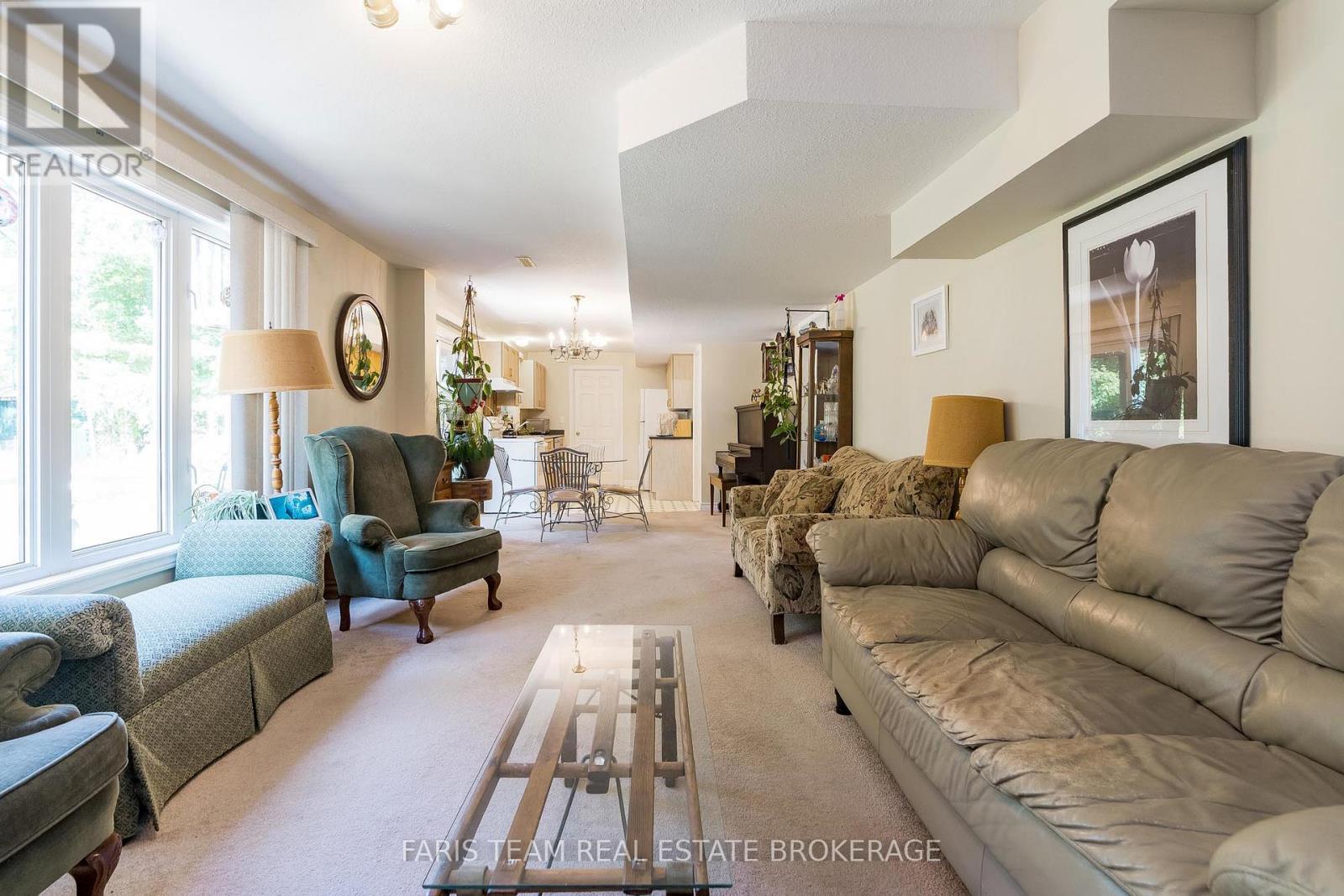 21 Forest Hill Drive, Springwater, Ontario  L9X 0J4 - Photo 35 - S12816040