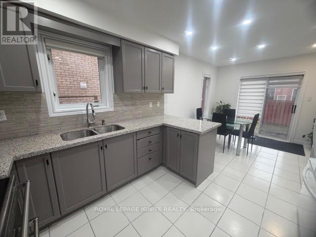 3 Todmorden Drive, Brampton, Ontario  L7A 1M5 - Photo 6 - W12952868