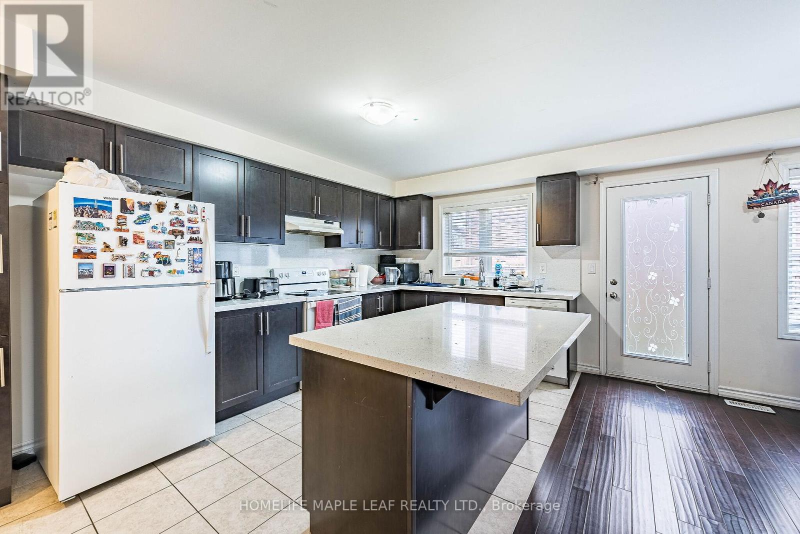 67 Benhurst Crescent, Brampton, Ontario  L7A 5A5 - Photo 13 - W12956374