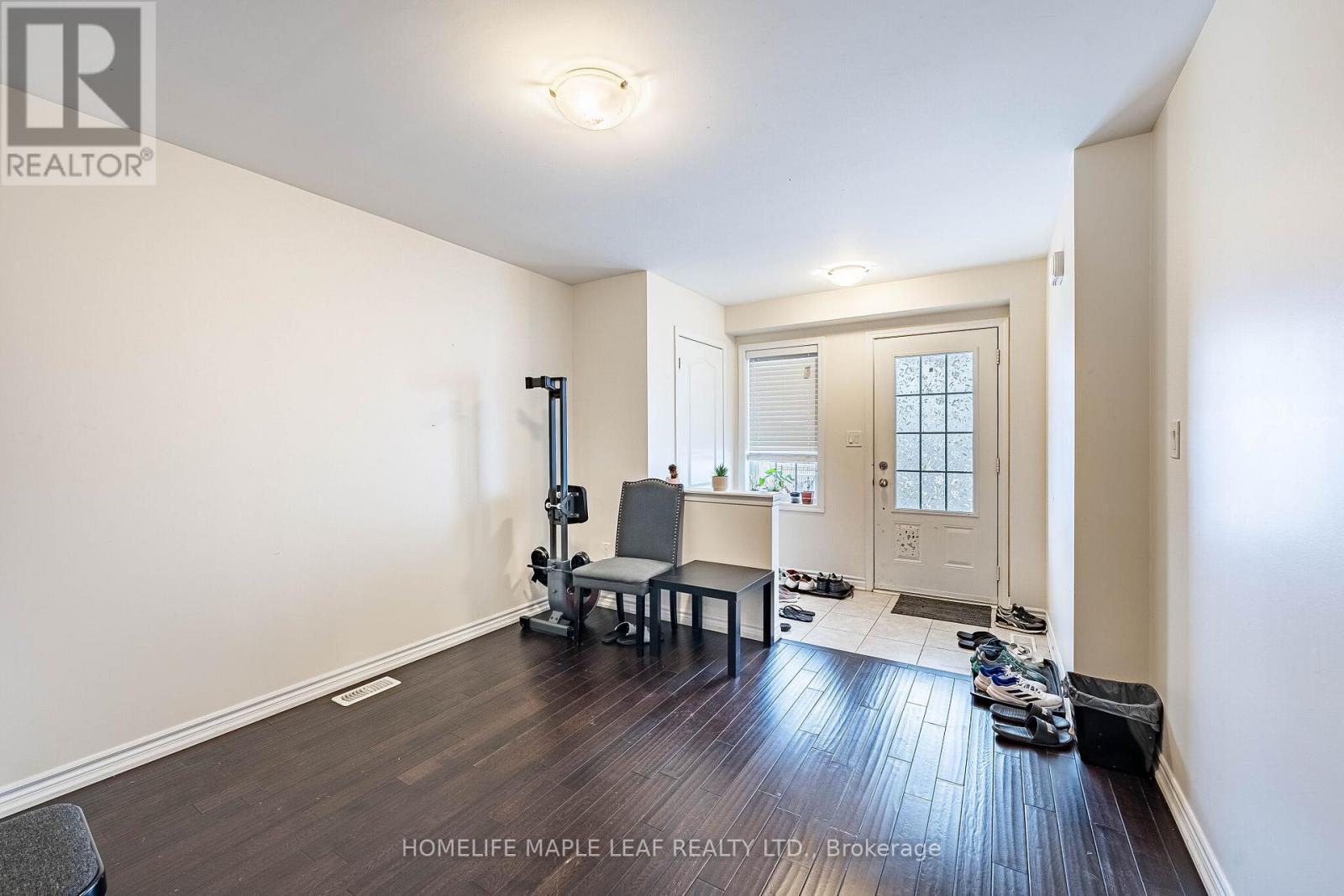 67 Benhurst Crescent, Brampton, Ontario  L7A 5A5 - Photo 7 - W12956374