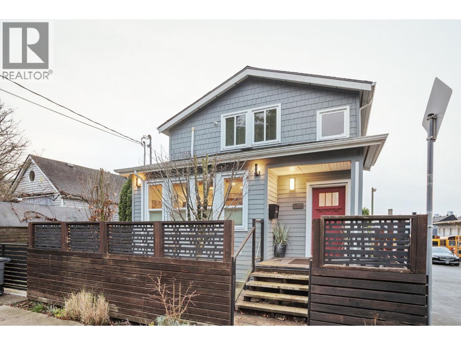 933 MCLEAN DRIVE, Vancouver, British Columbia