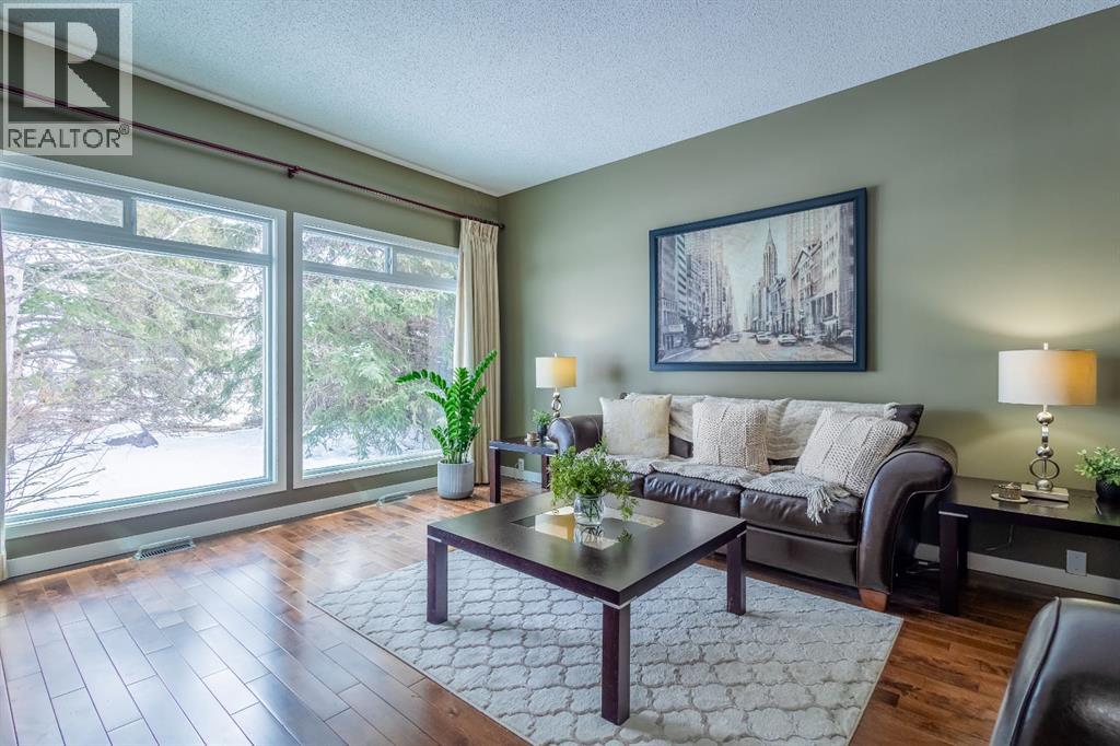 5617 Dalcastle Hill NW, Calgary, Alberta  T3A 2A2 - Photo 5 - A2297471