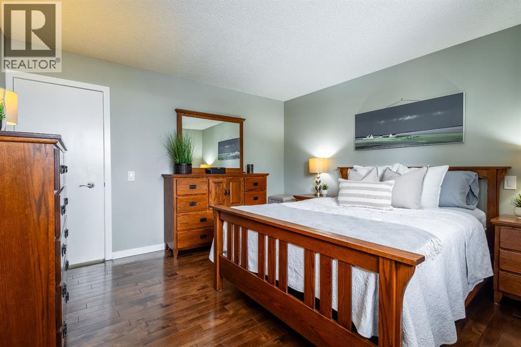 5617 Dalcastle Hill NW, Calgary, Alberta  T3A 2A2 - Photo 14 - A2297471