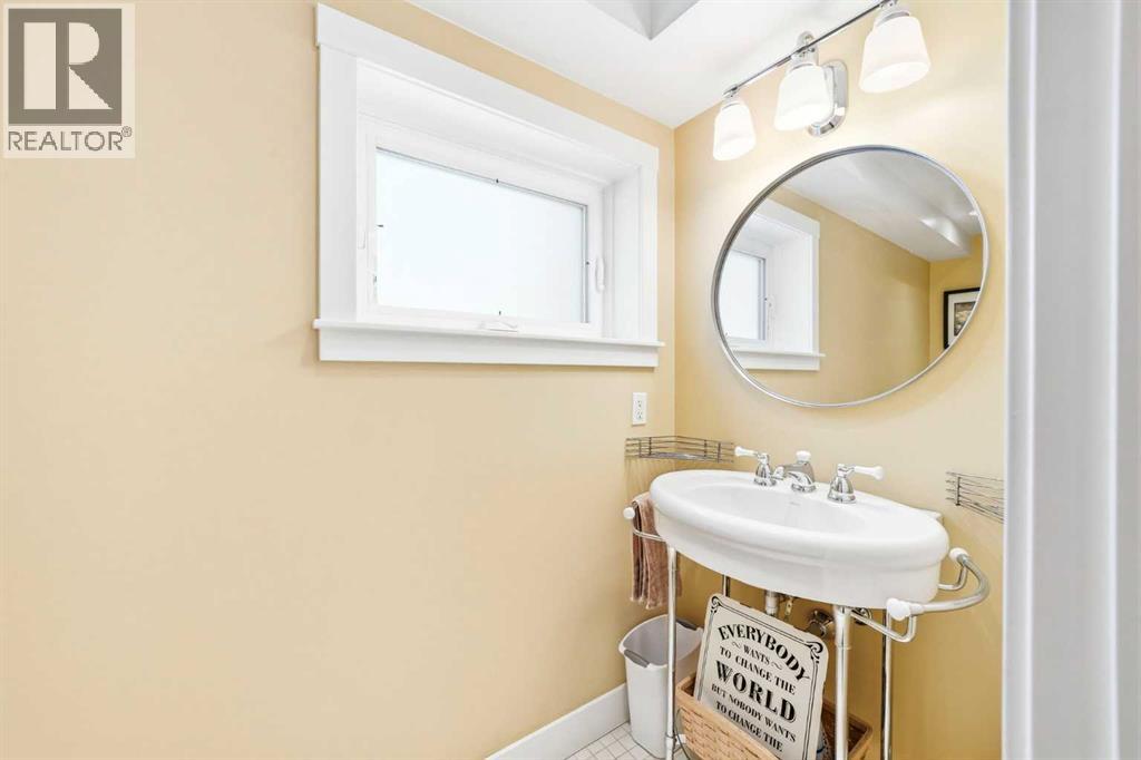 2724 Lougheed Drive Sw, Calgary, Alberta  T3E 5T6 - Photo 22 - A2298102