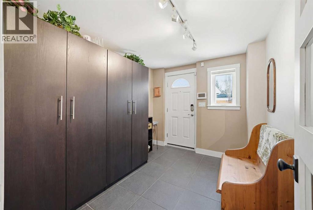 2724 Lougheed Drive Sw, Calgary, Alberta  T3E 5T6 - Photo 25 - A2298102