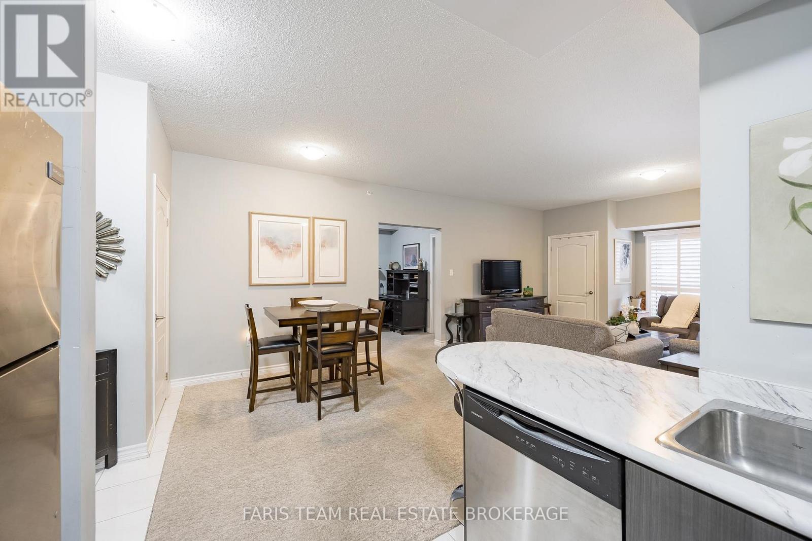 207 - 100 Dean Avenue, Barrie, Ontario  L9J 0H1 - Photo 6 - S12893384