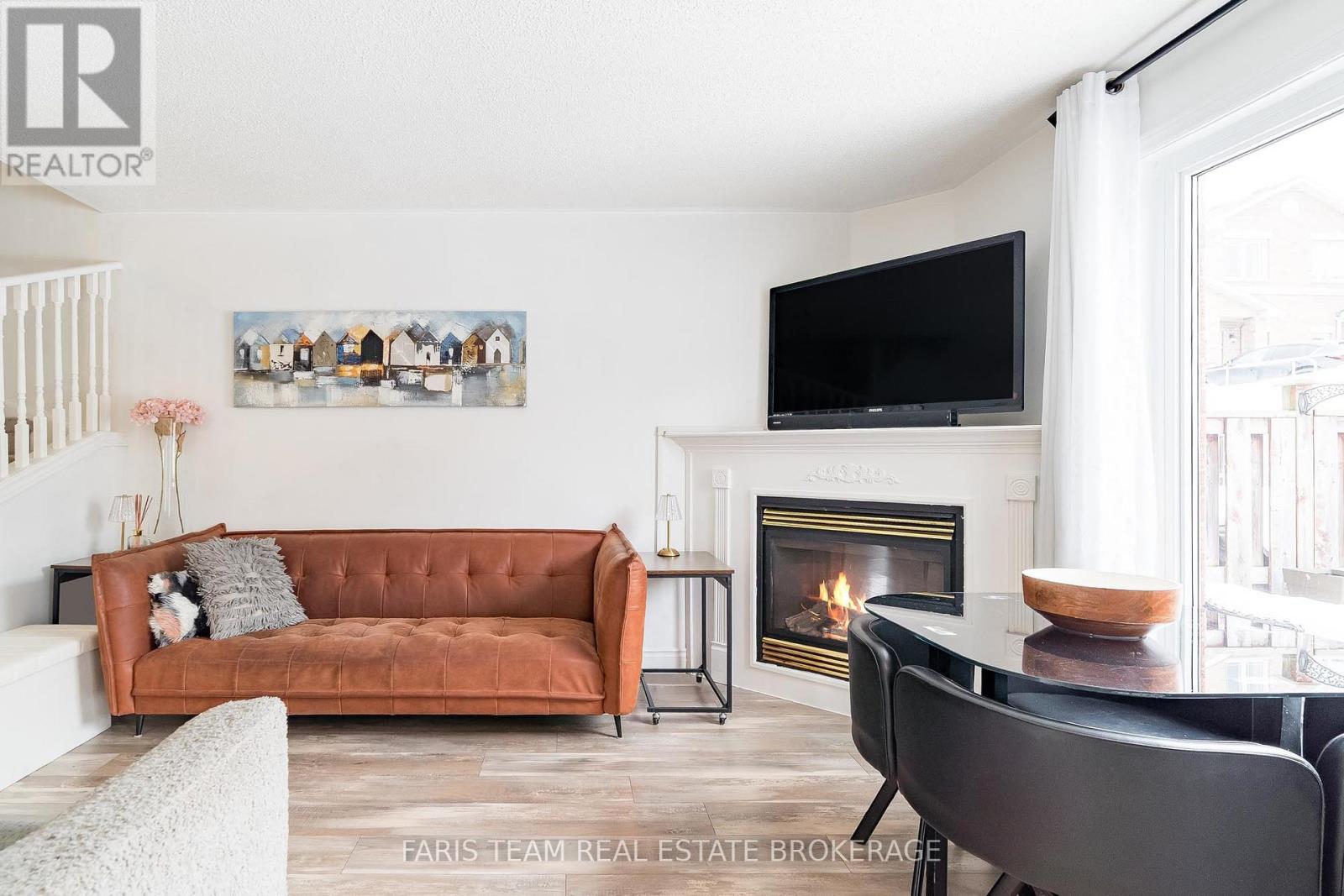 233 Stanley Street, Barrie, Ontario  L4M 6X9 - Photo 10 - S12934478