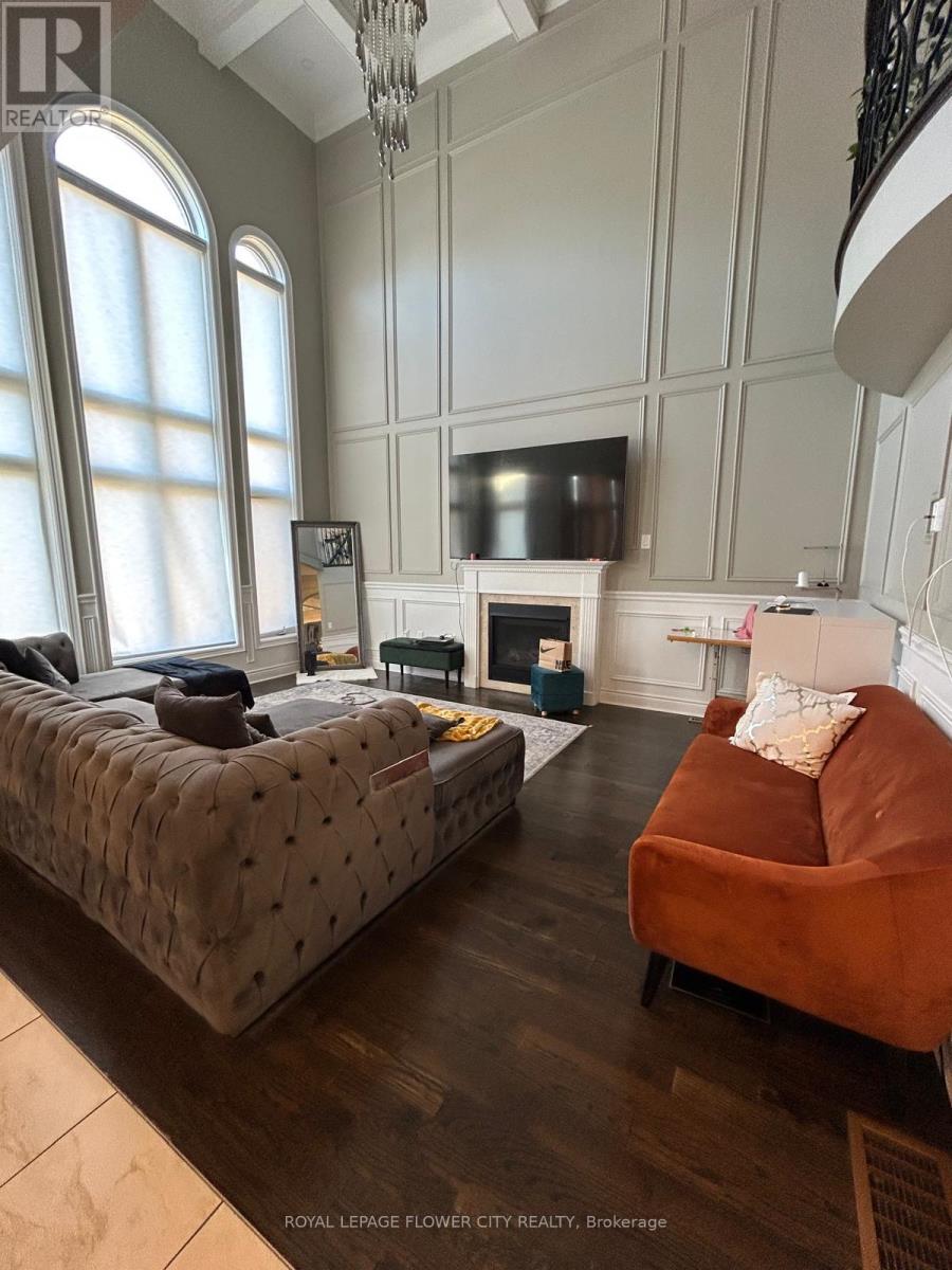 29 Adamsville Road, Brampton, Ontario  L6X 1P3 - Photo 2 - W12945302