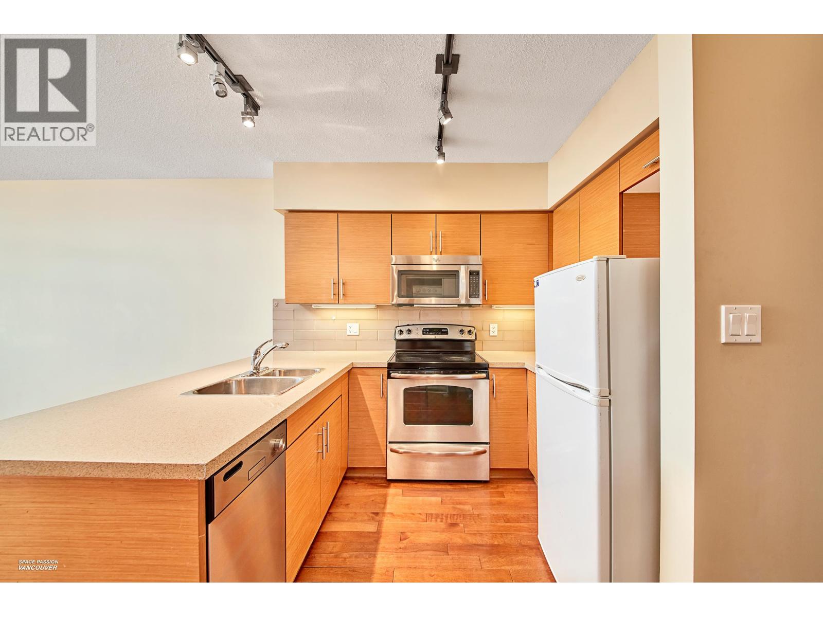 415 9009 Cornerstone Mews, Burnaby, British Columbia  V5A 0B9 - Photo 6 - R3106707