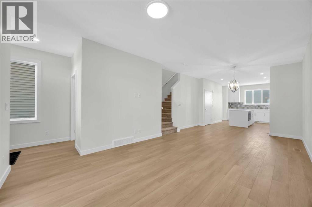 619 Homestead Drive Ne, Calgary, Alberta  T3J 5V9 - Photo 5 - A2295318