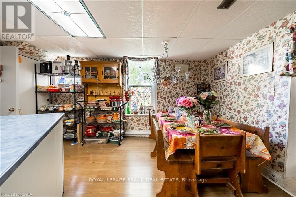 37 Sussex Street N, Kawartha Lakes (Lindsay), Ontario  K9V 4H6 - Photo 10 - X12957646