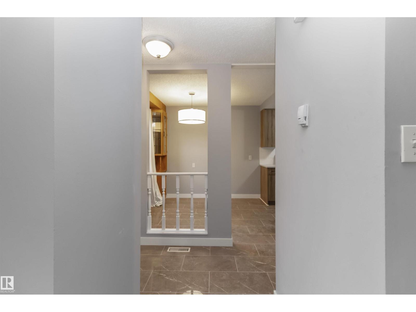 18 Willowdale Pl Nw, Edmonton, Alberta  T5T 1Z4 - Photo 15 - E4480696