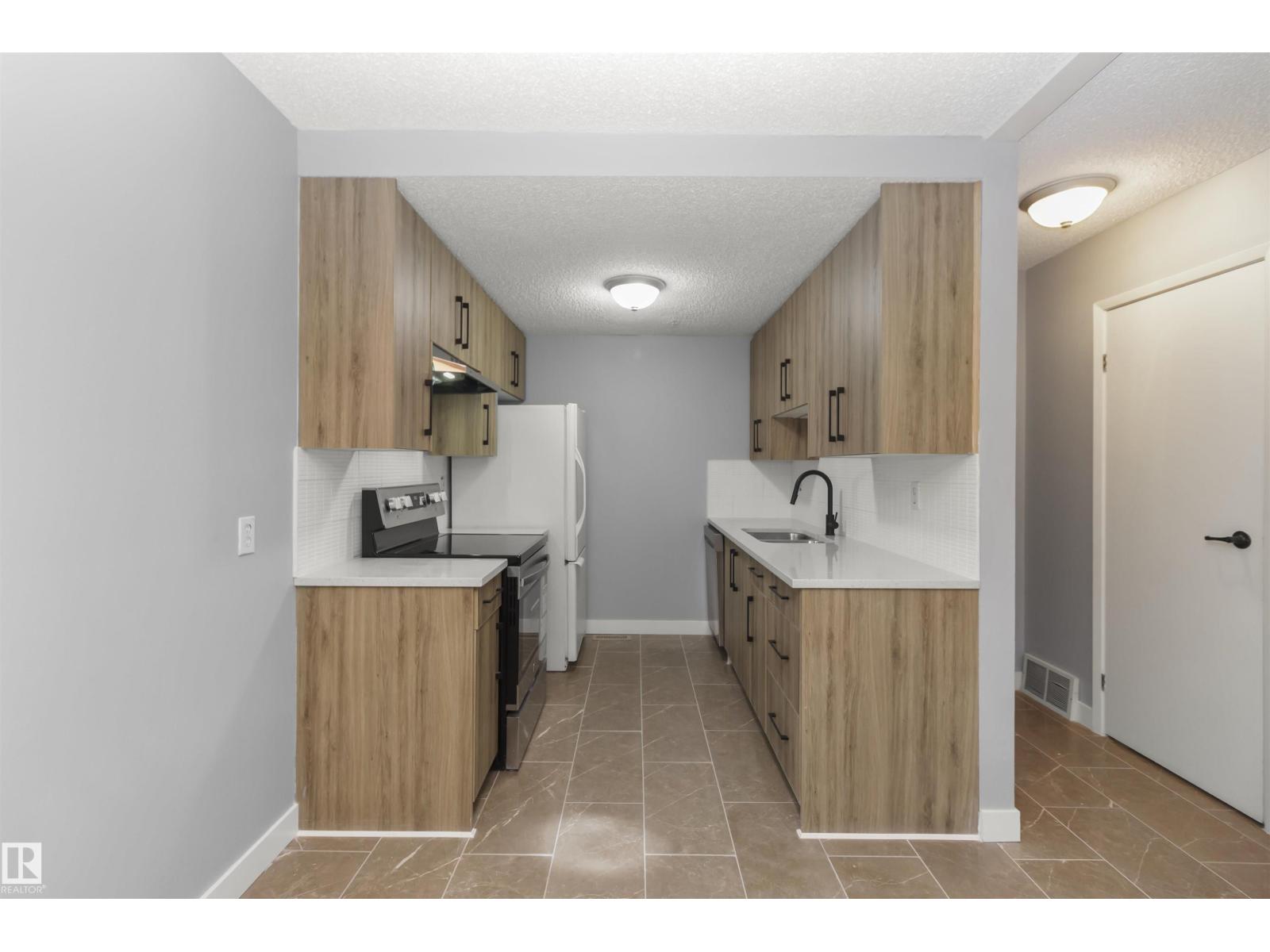 18 Willowdale Pl Nw, Edmonton, Alberta  T5T 1Z4 - Photo 9 - E4480696