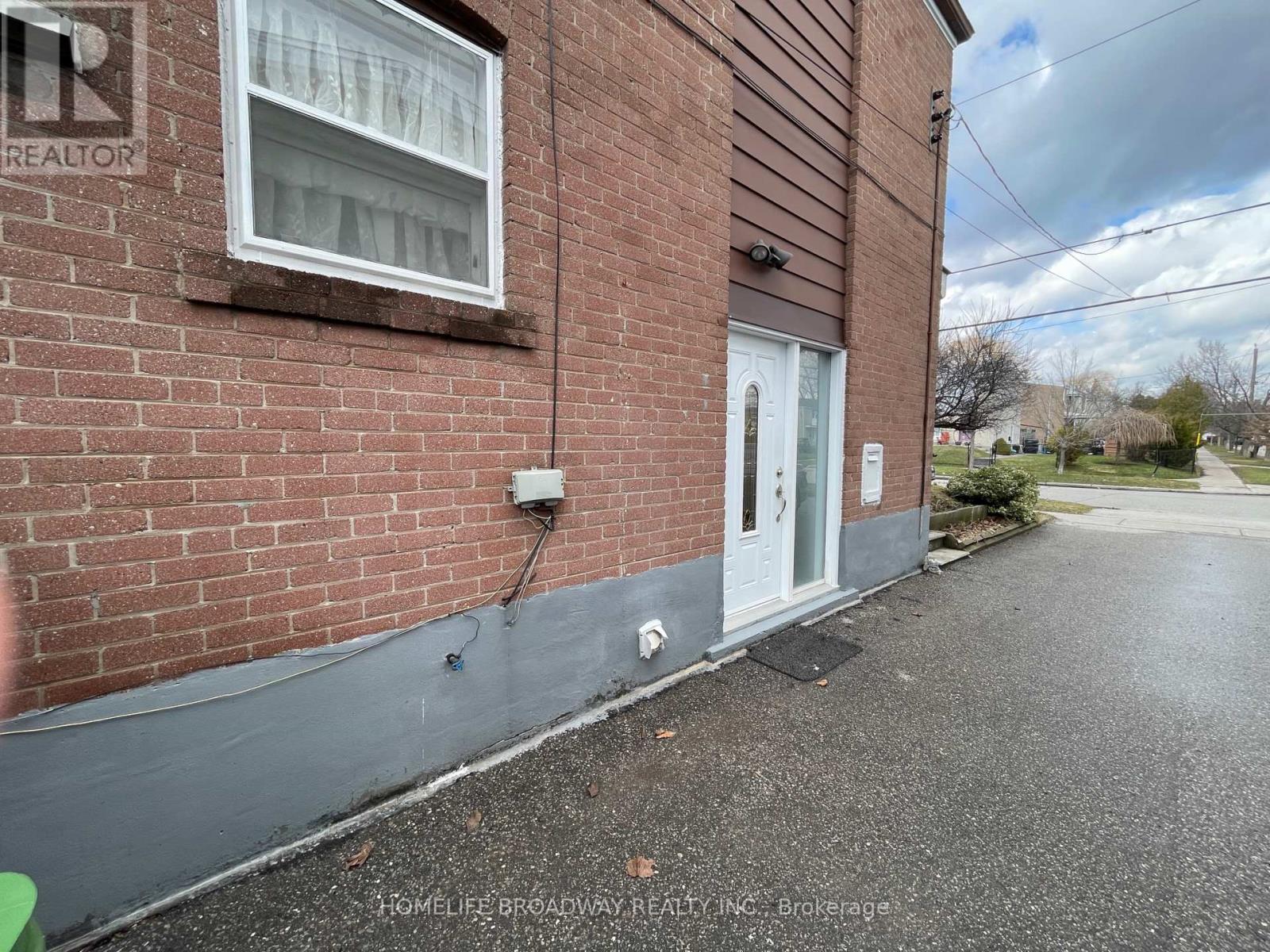 33 Chelwood Road, Toronto, Ontario  M1K 2K5 - Photo 5 - E12957622