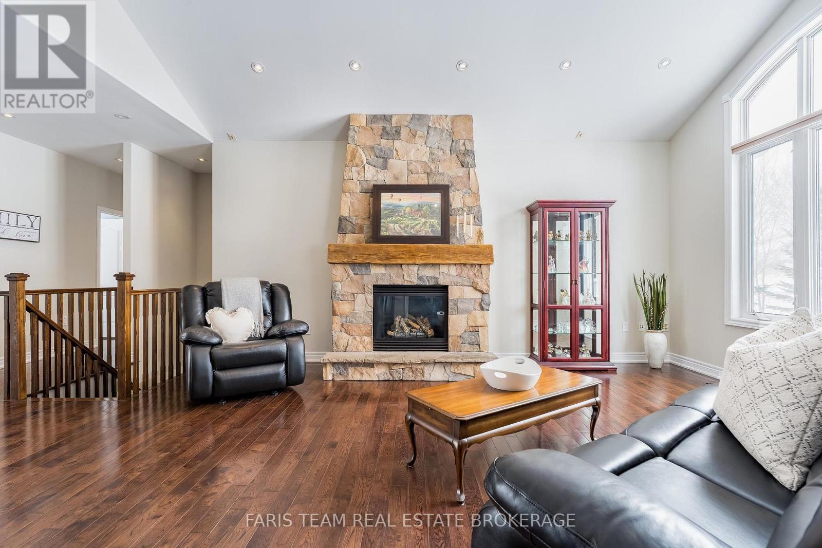 30 Fisher Drive, Adjala-Tosorontio, Ontario  L0M 1J0 - Photo 10 - N12827874