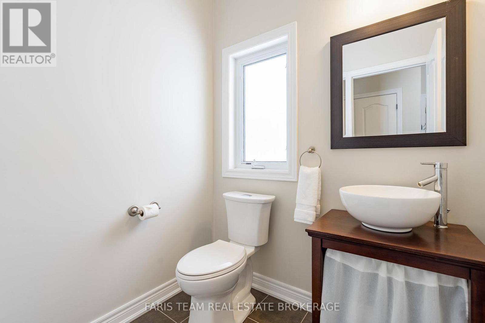 30 Fisher Drive, Adjala-Tosorontio, Ontario  L0M 1J0 - Photo 19 - N12827874