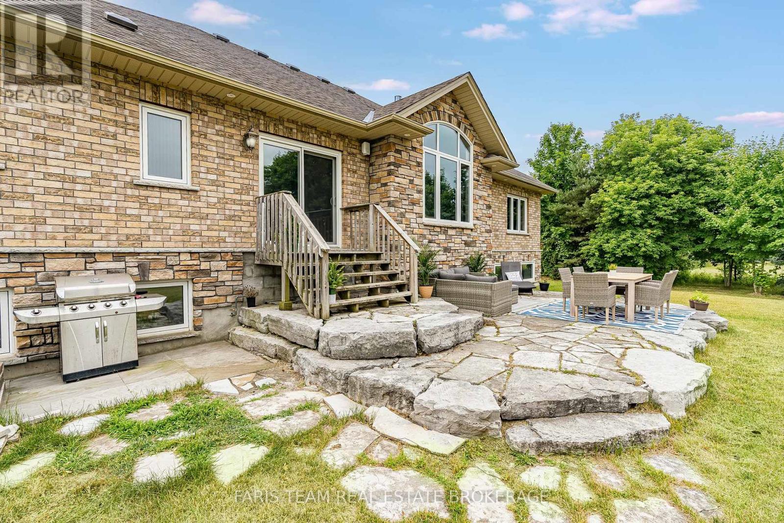 30 Fisher Drive, Adjala-Tosorontio, Ontario  L0M 1J0 - Photo 33 - N12827874