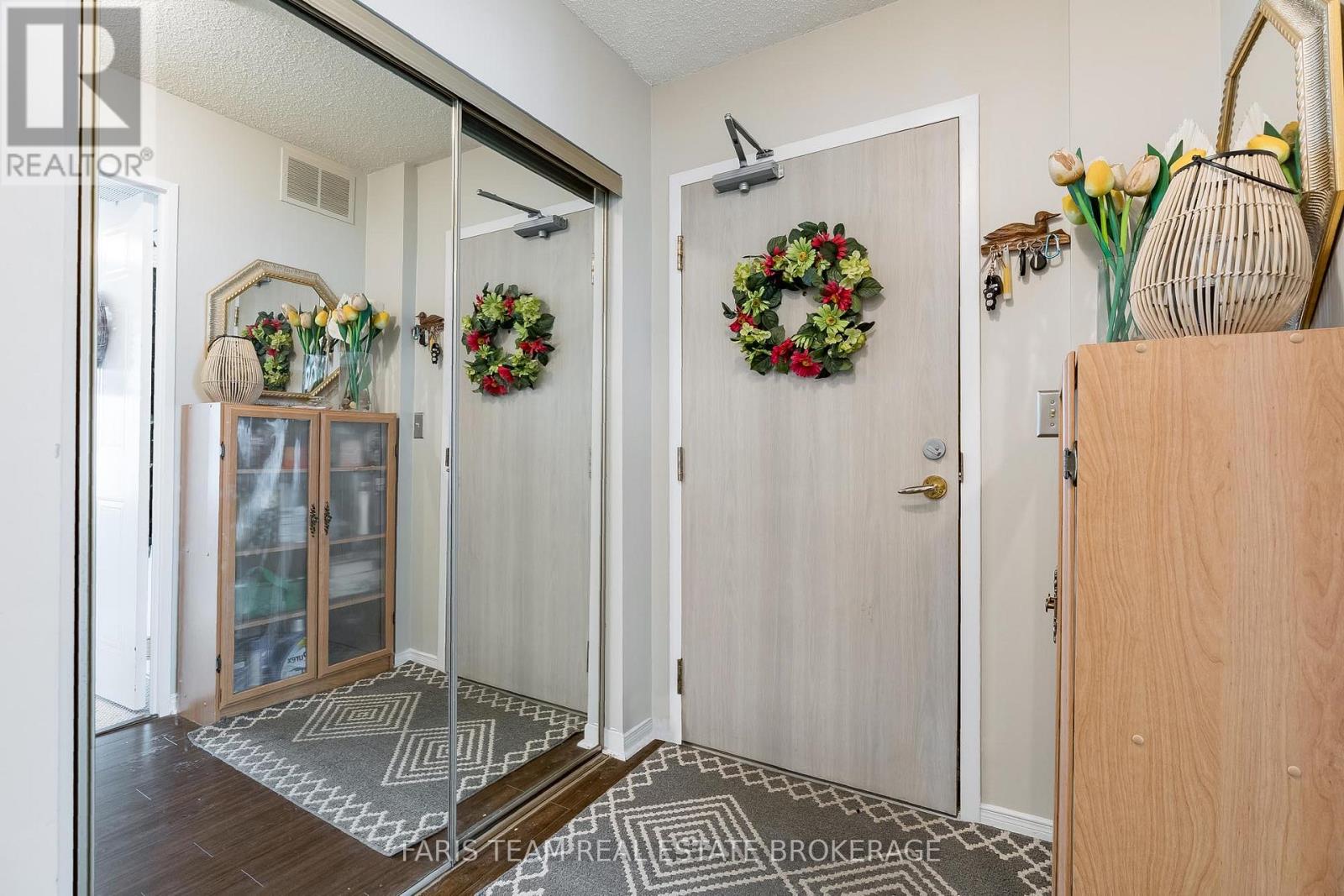 511 - 150 Dunlop Street E, Barrie, Ontario  L4M 6H1 - Photo 7 - S12888318