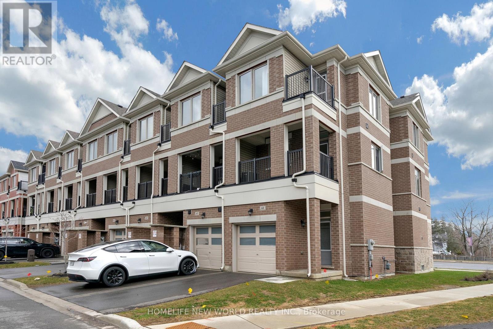 61 Carneros Way, Markham, Ontario  L6B 1R2 - Photo 5 - N12955928