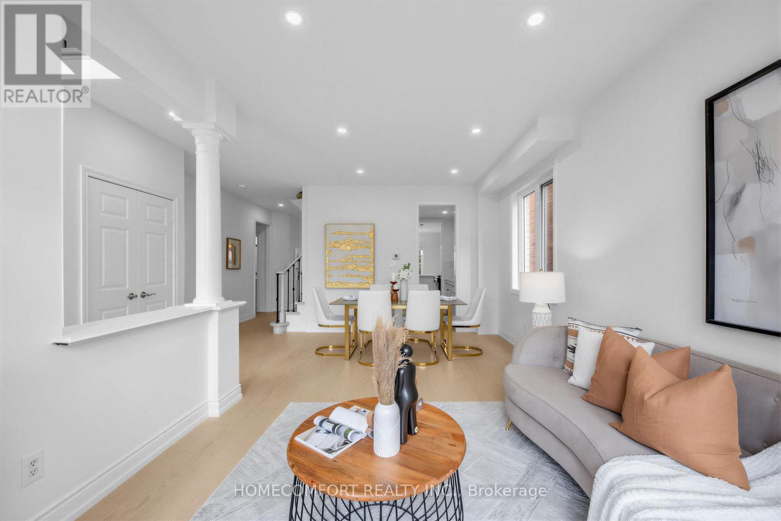 52 Victoria Wood Avenue, Markham, Ontario  L6E 1K1 - Photo 10 - N12957610