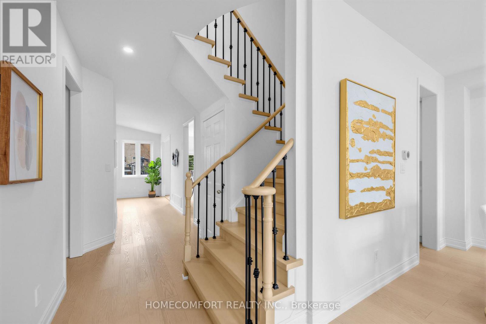 52 Victoria Wood Avenue, Markham, Ontario  L6E 1K1 - Photo 13 - N12957610