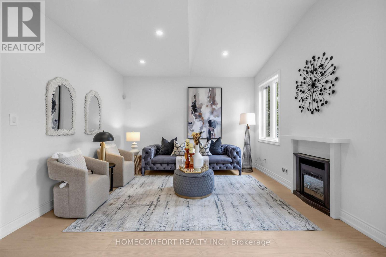 52 Victoria Wood Avenue, Markham, Ontario  L6E 1K1 - Photo 15 - N12957610