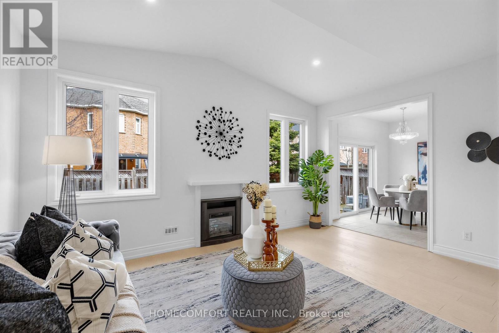 52 Victoria Wood Avenue, Markham, Ontario  L6E 1K1 - Photo 17 - N12957610