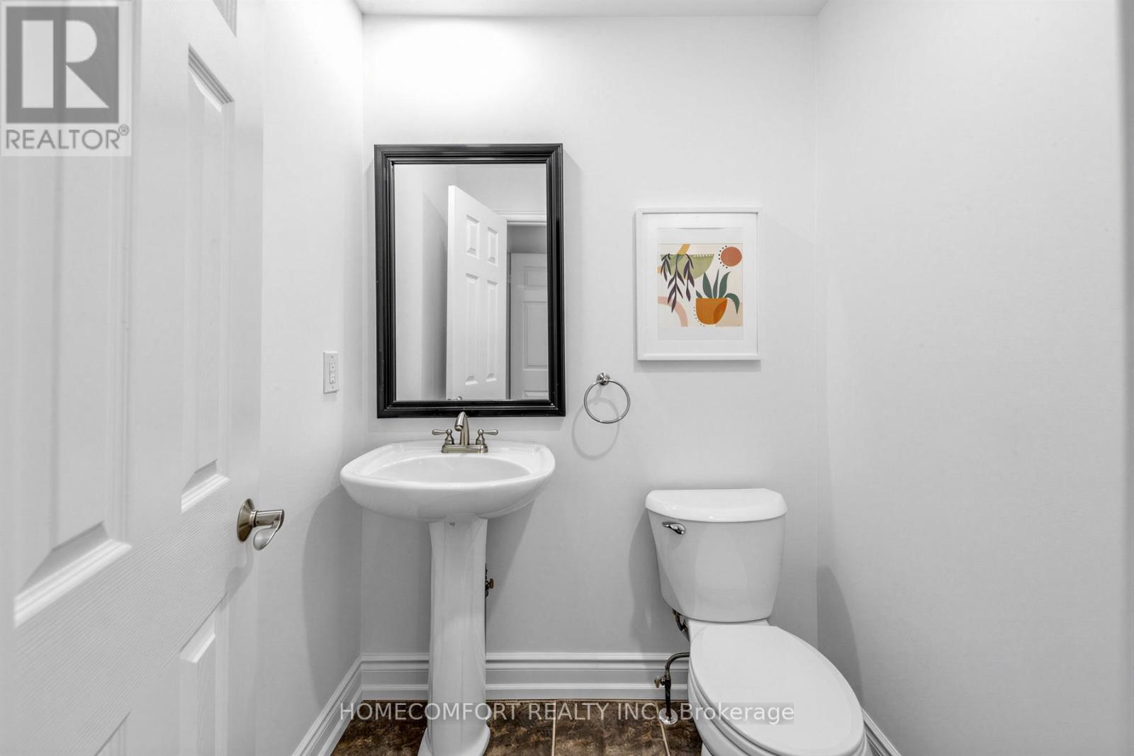 52 Victoria Wood Avenue, Markham, Ontario  L6E 1K1 - Photo 4 - N12957610