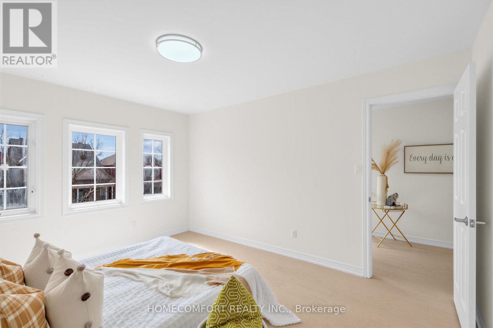 52 Victoria Wood Avenue, Markham, Ontario  L6E 1K1 - Photo 45 - N12957610