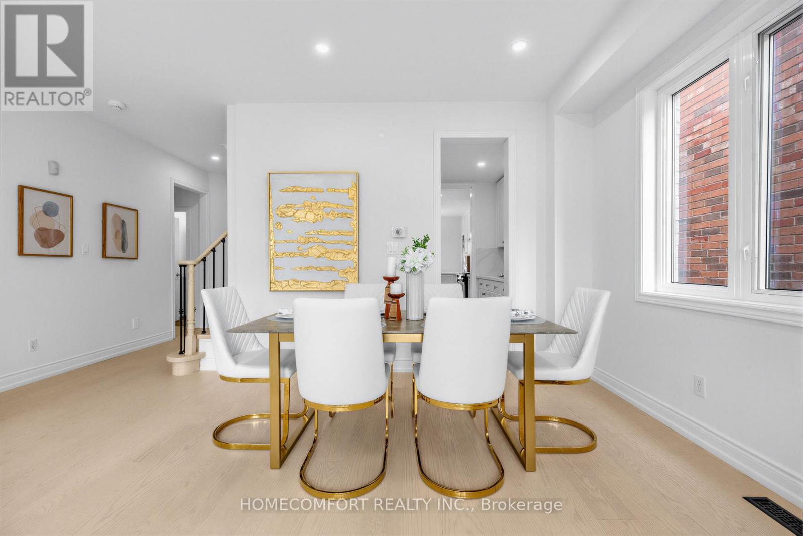 52 Victoria Wood Avenue, Markham, Ontario  L6E 1K1 - Photo 7 - N12957610