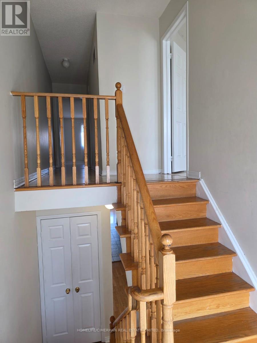 Upper - 161 Sassafras Circle, Vaughan, Ontario  L4J 8M6 - Photo 11 - N12957642