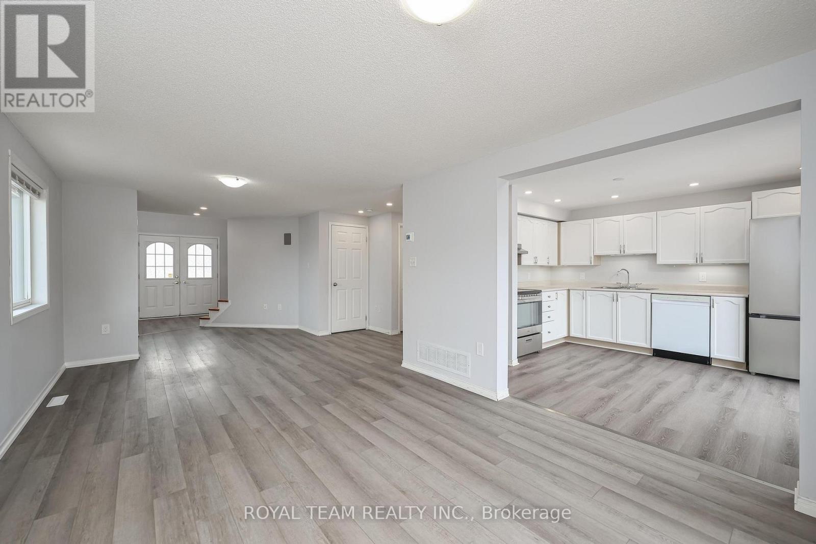 186 Madelaine Drive, Barrie (Painswick South), Ontario  L4N 0S7 - Photo 12 - S12957650