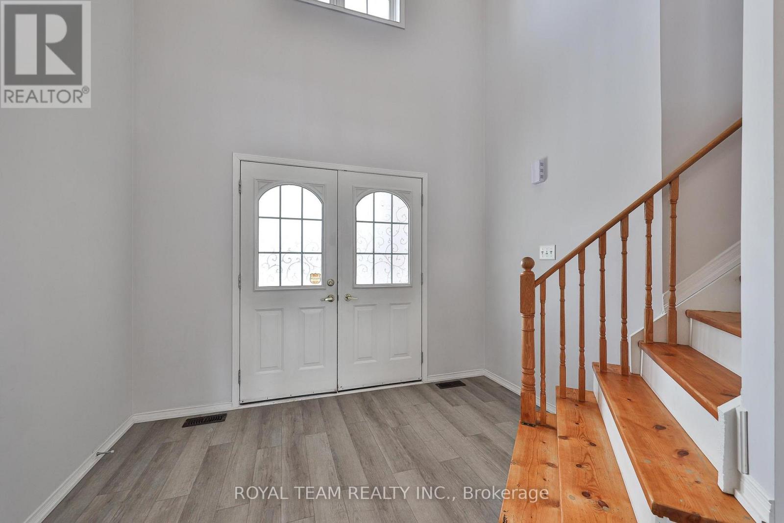 186 Madelaine Drive, Barrie (Painswick South), Ontario  L4N 0S7 - Photo 3 - S12957650