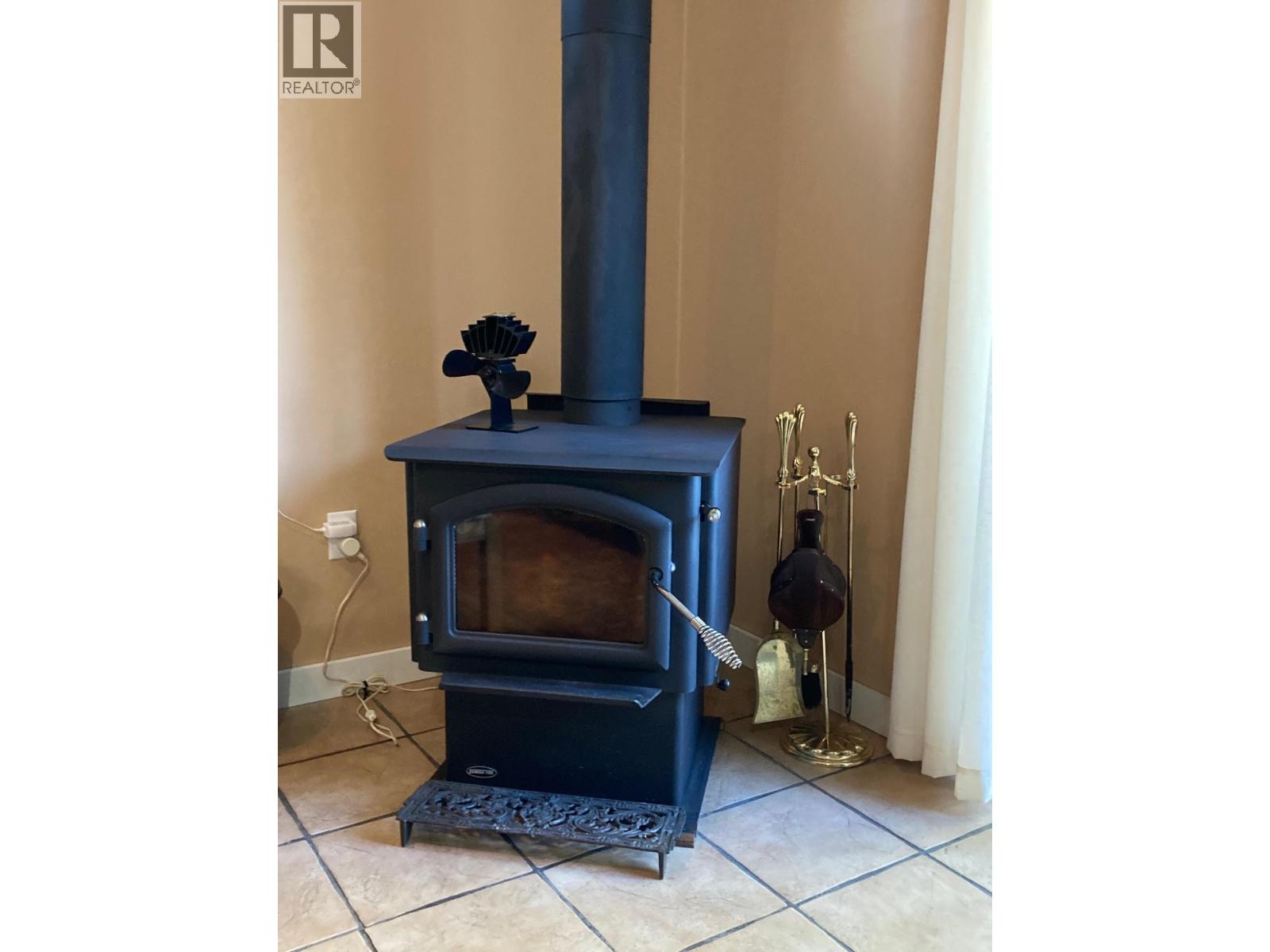 4569 Francis Peninsula Road, Madeira Park, British Columbia V0N 2H1 - Photo 16 - R3093753