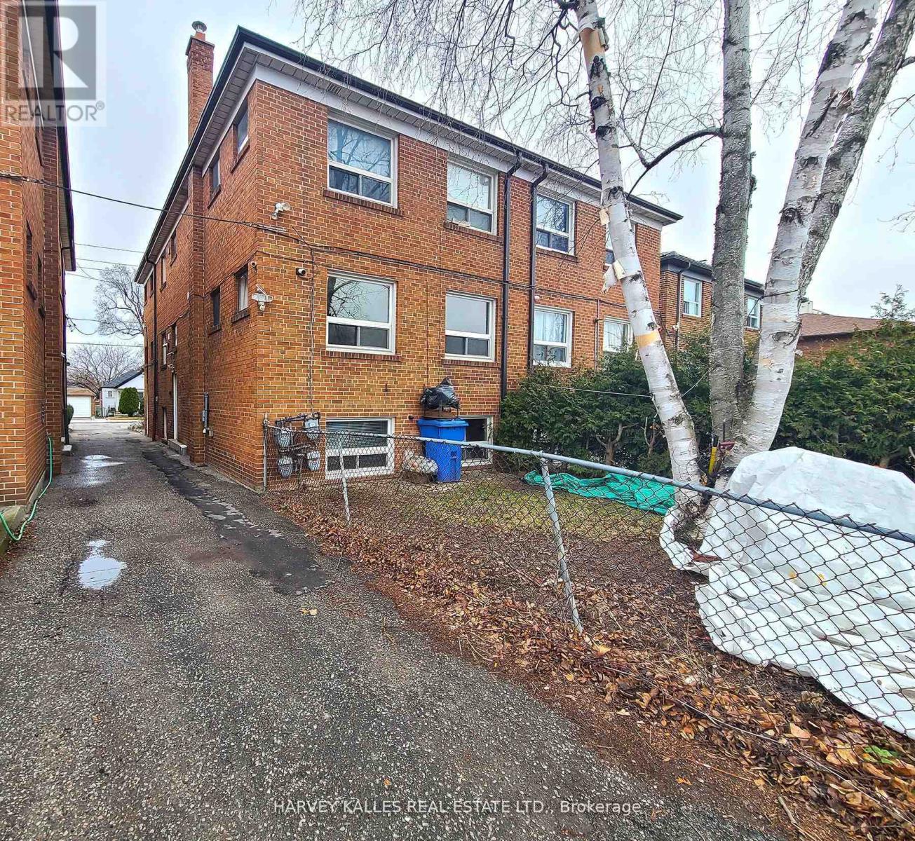 2 - 350 Hopewell Avenue, Toronto, Ontario  M6E 2S2 - Photo 2 - W12957608