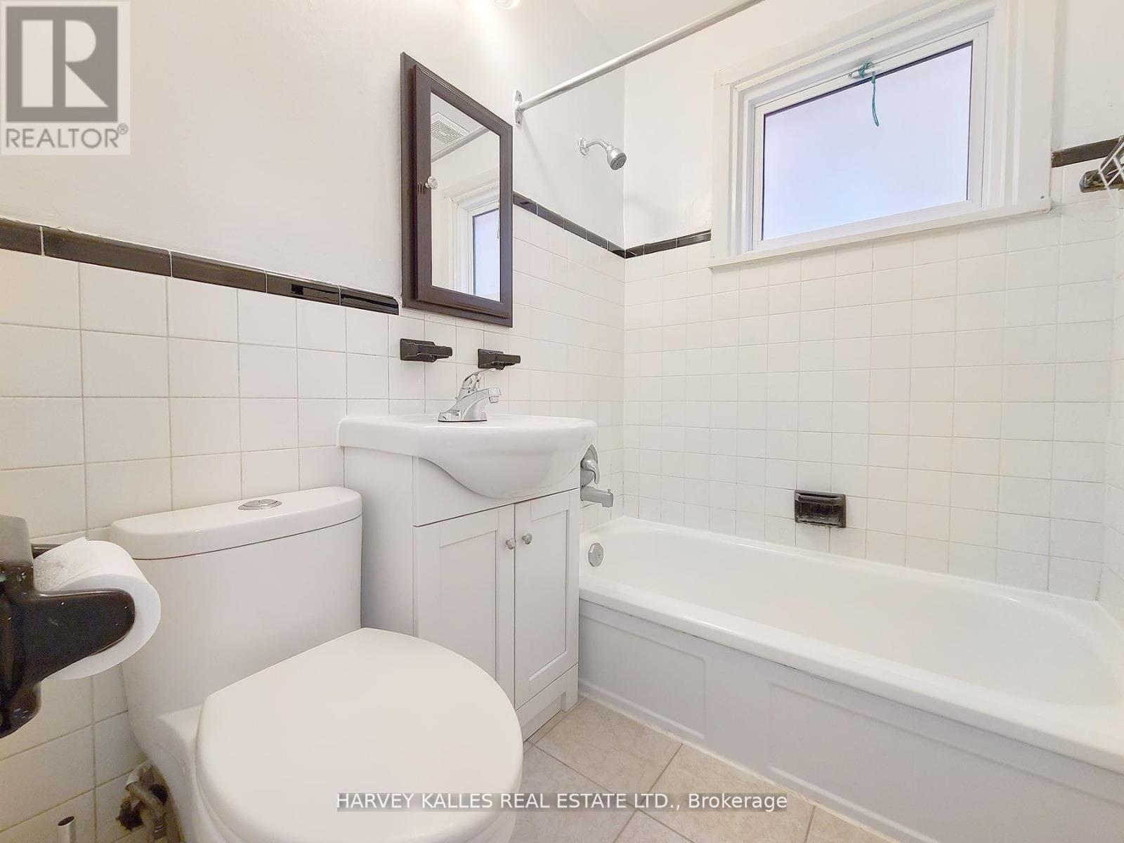 2 - 350 Hopewell Avenue, Toronto, Ontario  M6E 2S2 - Photo 9 - W12957608