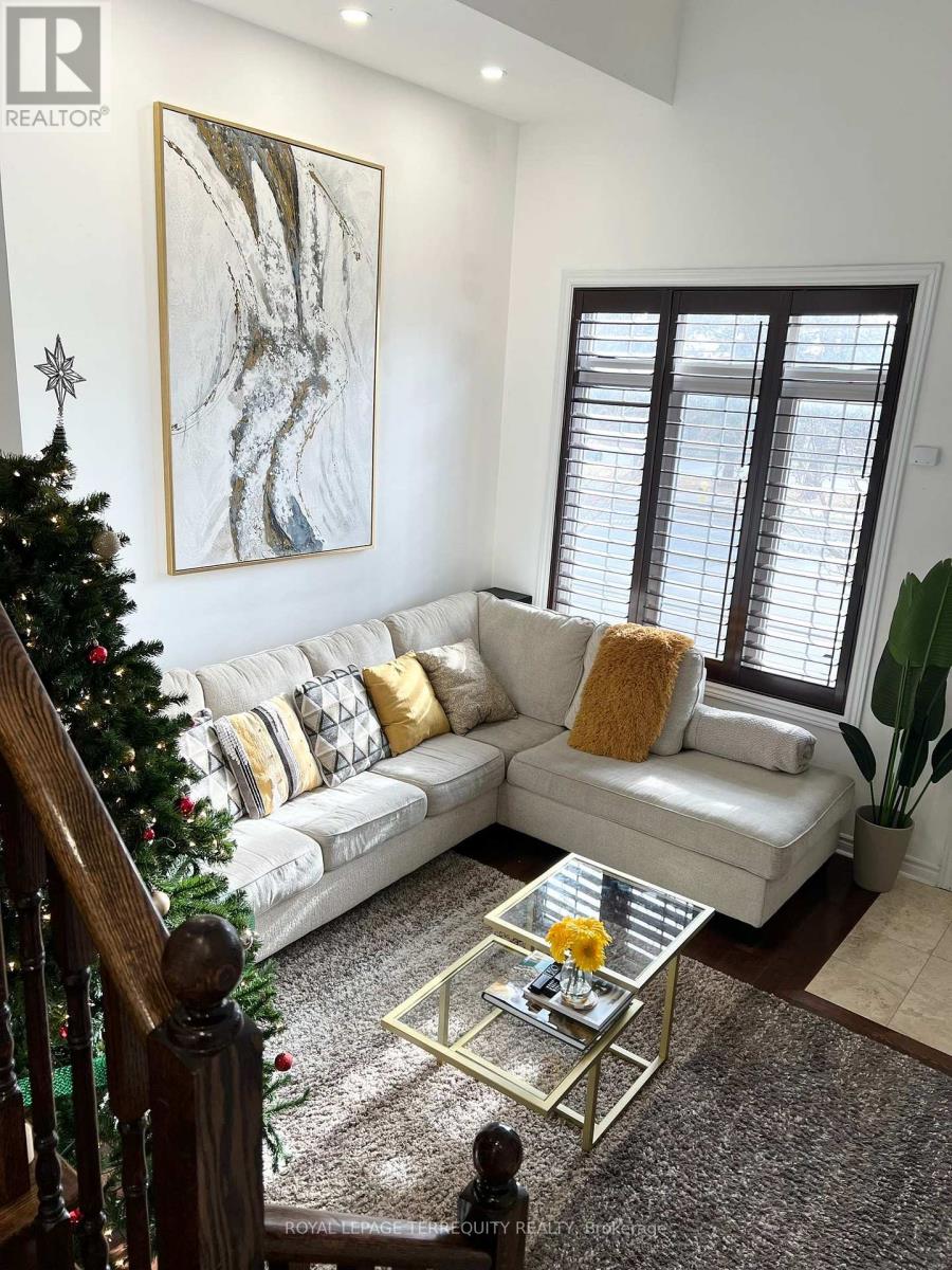 452A HORNER AVENUE, Toronto, Ontario