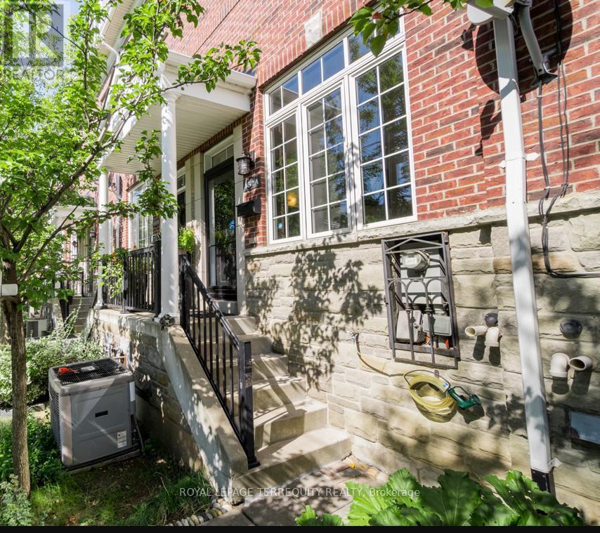 452a Horner Avenue, Toronto, Ontario  M8W 2B4 - Photo 15 - W12957614