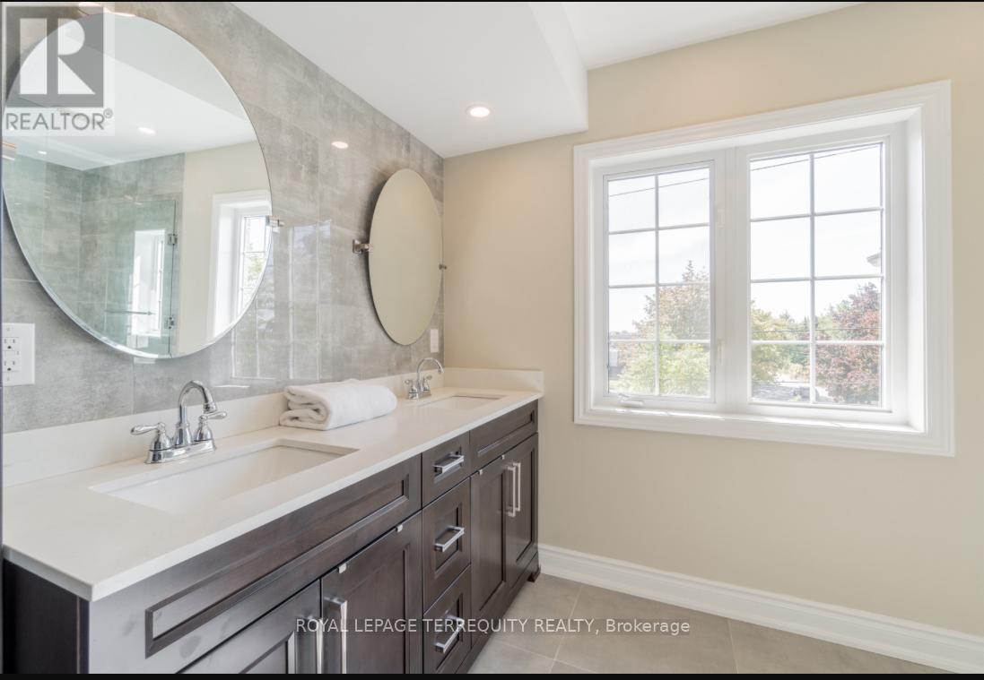 452a Horner Avenue, Toronto, Ontario  M8W 2B4 - Photo 21 - W12957614