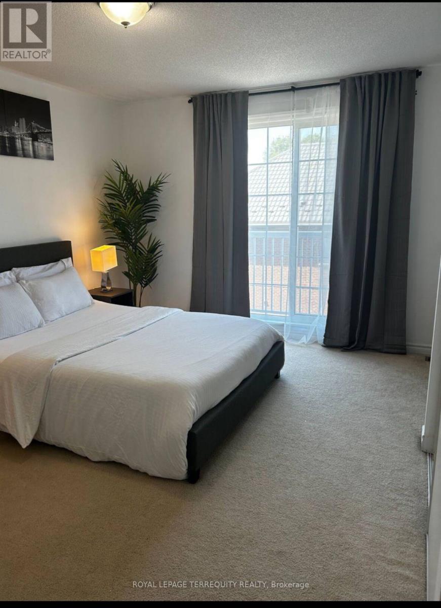 452a Horner Avenue, Toronto, Ontario  M8W 2B4 - Photo 4 - W12957614